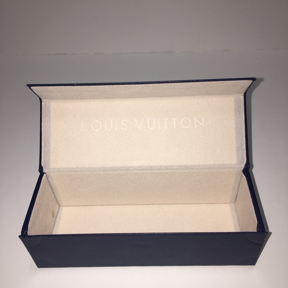 Louis Vuitton Sunglasses Like new - Picture 7 of 7